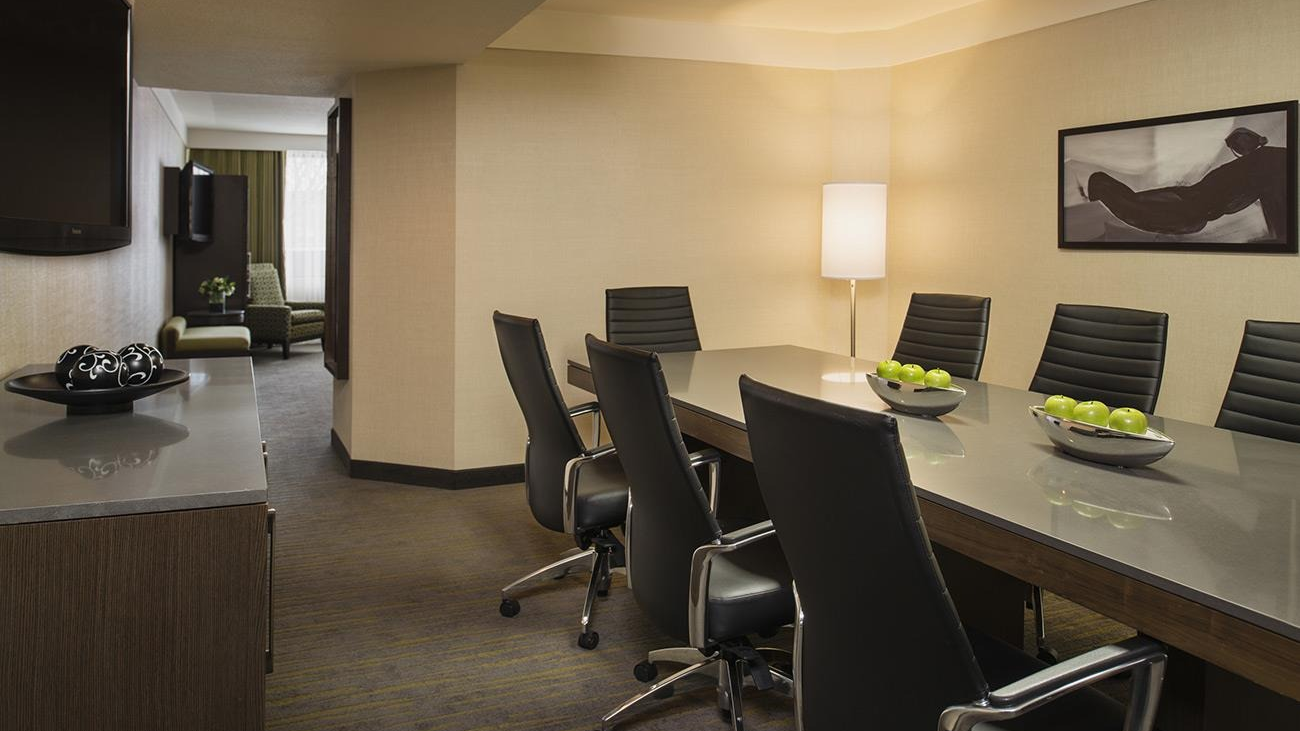 saskatoon-meeting-room-1